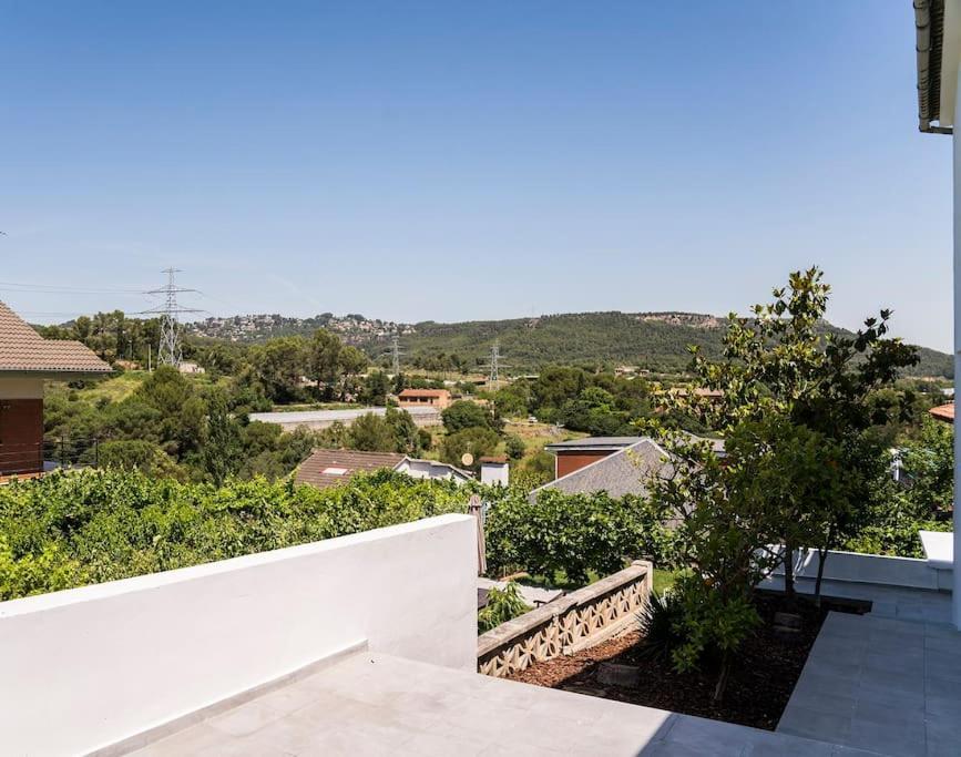 Villa 20 Min From Bcn- Charming House W/ Pool & Bbq Area Cervelló Esterno foto