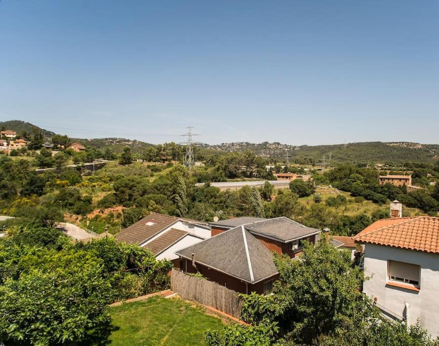 Villa 20 Min From Bcn- Charming House W/ Pool & Bbq Area Cervelló Esterno foto