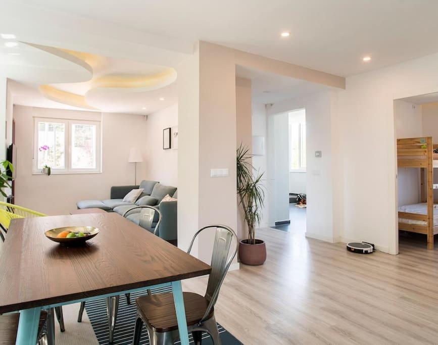 Villa 20 Min From Bcn- Charming House W/ Pool & Bbq Area Cervelló Esterno foto