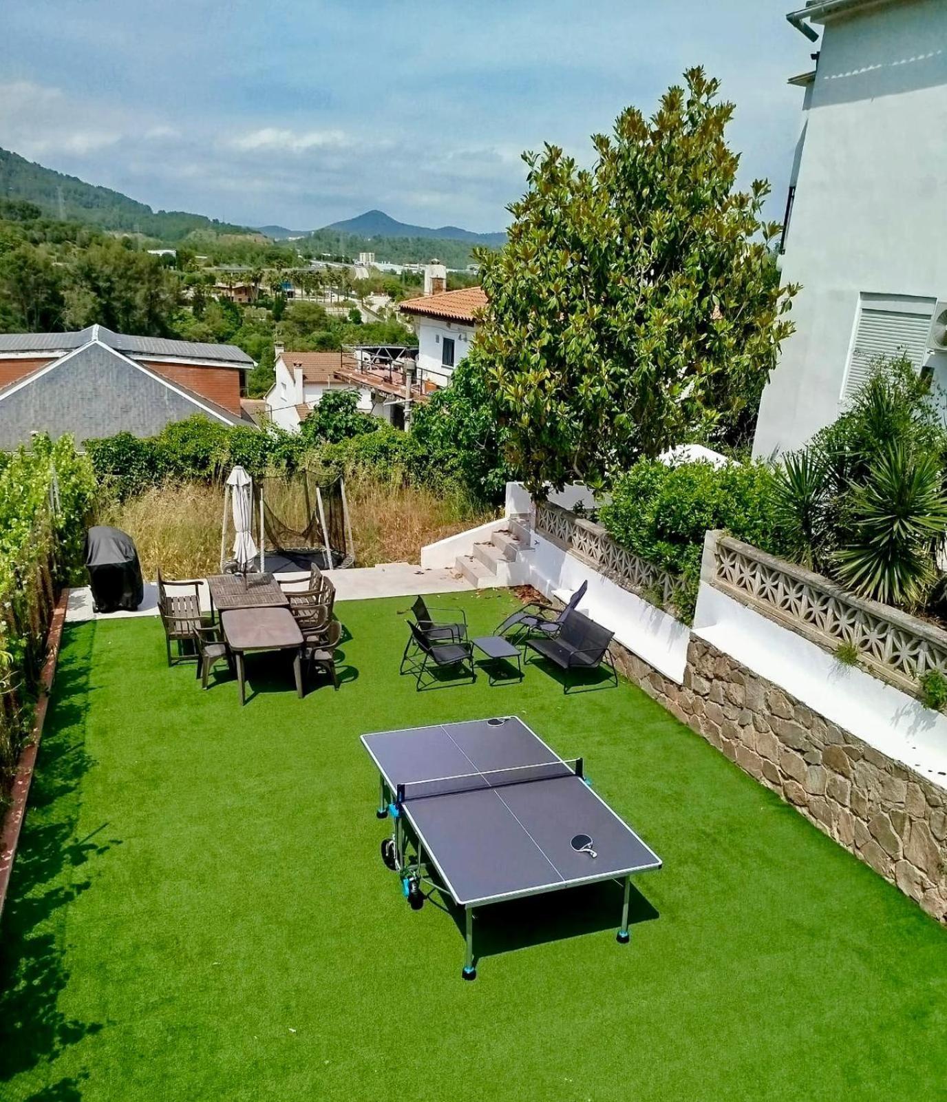 Villa 20 Min From Bcn- Charming House W/ Pool & Bbq Area Cervelló Esterno foto